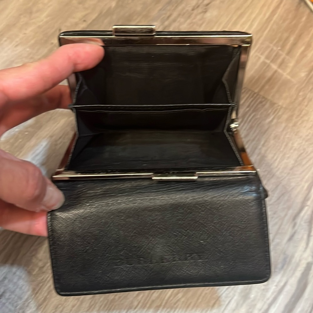 Pre loved Burberry wallet - Picture 9 of 10